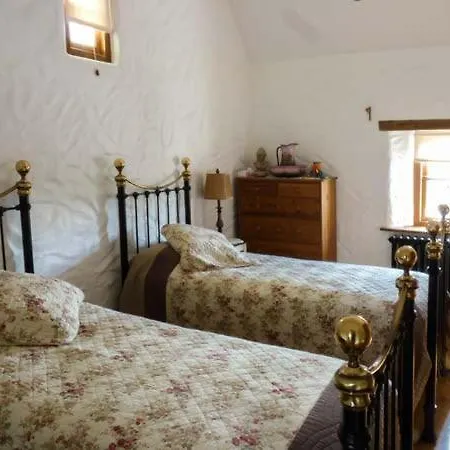 Annie's Clogher (Westport, Mayo)